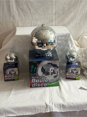 Boule Disco Mirrored Disco Ball - Silver